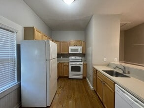 882 Walnut St Ln in Macon, GA - Foto de edificio - Building Photo