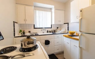 Lake Ivanhoe Shores Apartments in Orlando, FL - Building Photo