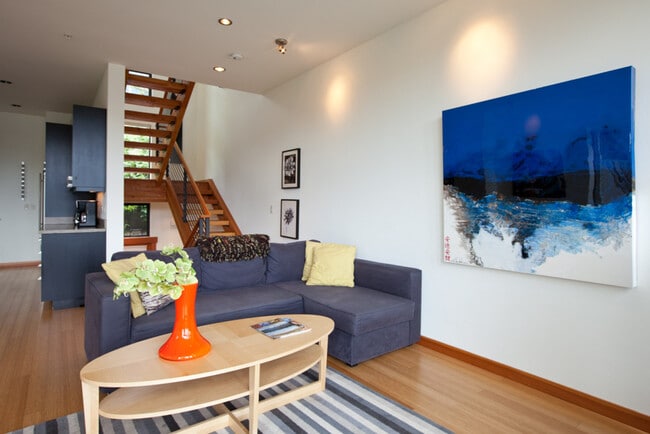 property at 9 E State St