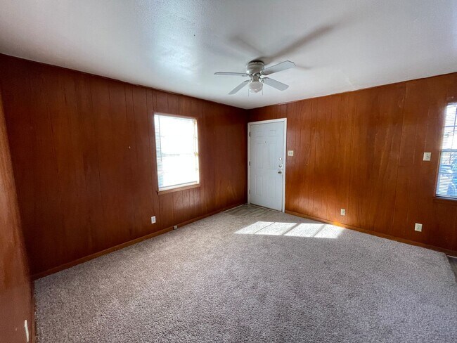 1508 N W S Young Dr in Killeen, TX - Foto de edificio - Building Photo