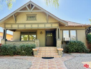 2130 W 29th Pl in Los Angeles, CA - Building Photo - Building Photo