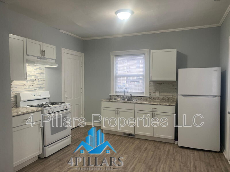 907 Jackson St in La Porte, IN - Building Photo
