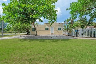 1199 NW 121st St in North Miami, FL - Building Photo