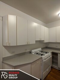 812 W Waveland Ave, Unit 10 in Chicago, IL - Building Photo - Building Photo