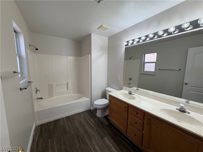 property at 4024 W Delhi Ave