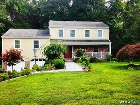 133 Musket Ridge Rd in Norwalk, CT - Building Photo