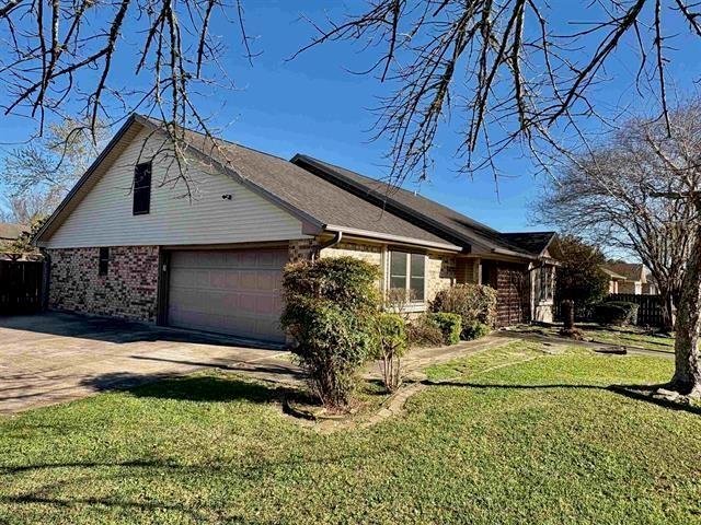 1218 Meadowridge Dr in Beaumont, TX - Building Photo - Building Photo