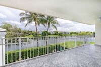 9870 NW 47th Ter in Doral, FL - Building Photo - Building Photo