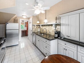 1115 Eton Cross Rd, Unit 1115 in Bloomfield Hills, MI - Building Photo - Building Photo