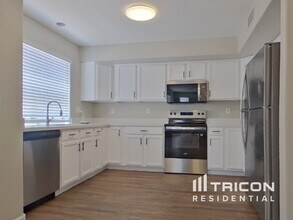 16157 W Moreland St in Goodyear, AZ - Building Photo - Building Photo