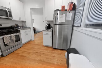 6638 N Glenwood Ave in Chicago, IL - Building Photo - Building Photo