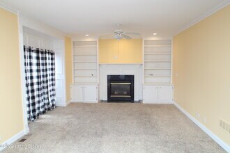 13204 Tucker Lake Dr in Louisville, KY - Building Photo - Building Photo