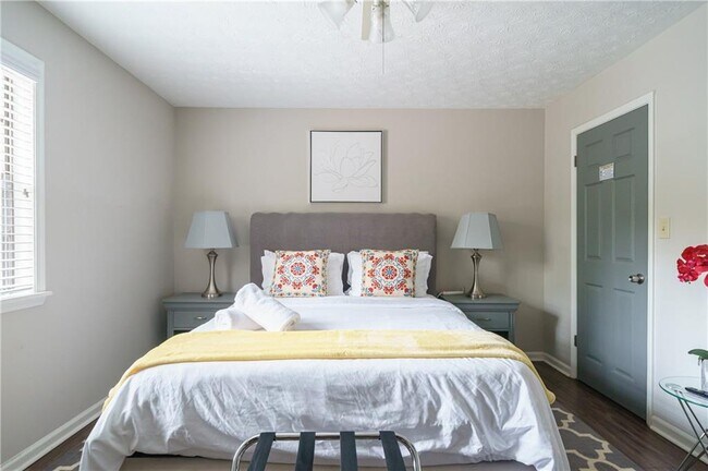 942 Cadencia Way SW in Lilburn, GA - Building Photo - Building Photo