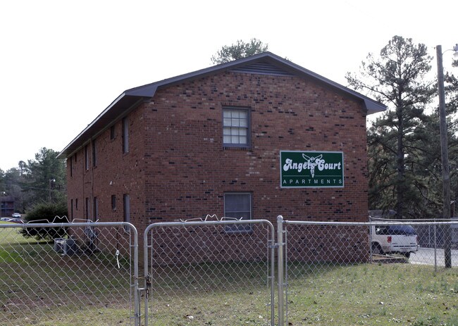 Angel's Court Apartments in Fayetteville, NC - Building Photo - Building Photo