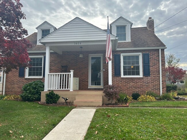 161 S 4th St in Mount Wolf, PA - Building Photo - Building Photo