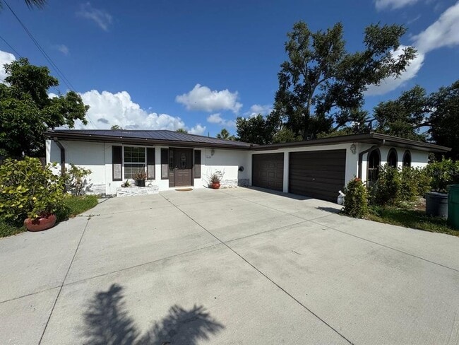 property at 1663 Birchcrest Blvd