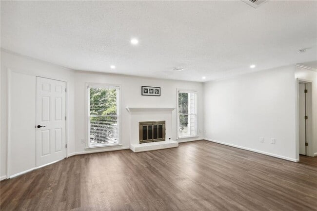 801 Abingdon Way NE in Atlanta, GA - Building Photo - Building Photo