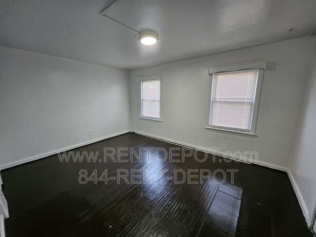 1133 Bayard Park Dr in Evansville, IN - Building Photo - Building Photo