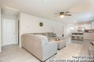 1206 Kiskadee Wy in San Antonio, TX - Building Photo - Building Photo