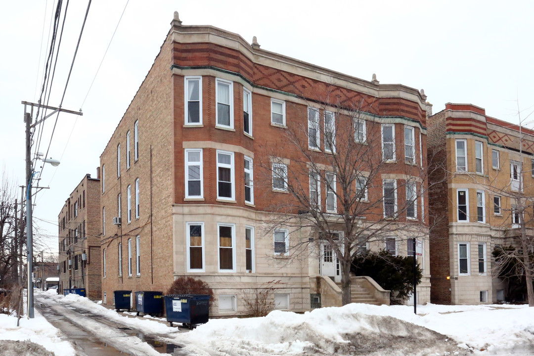 1712-1714 W Sunnyside Ave in Chicago, IL - Building Photo