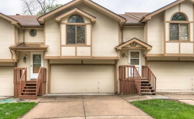 property at 309 E 17th Ave