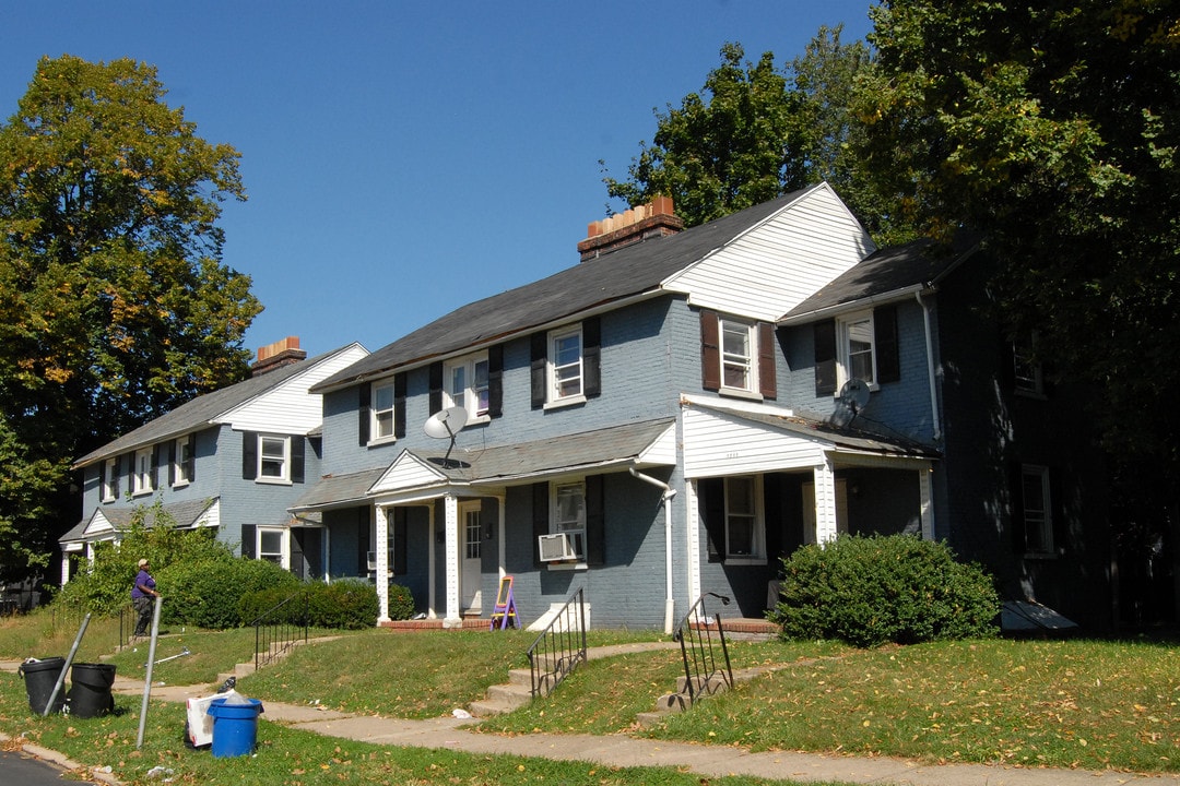 1111-1117 Pine Ln in Chester, PA - Building Photo