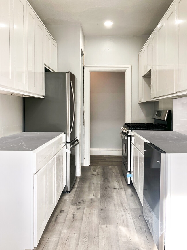 663 Locust St, Unit 5D in Mount Vernon, NY - Foto de edificio - Building Photo