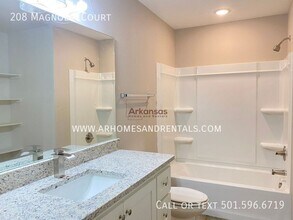 208 Magnolia Ct in Jacksonville, AR - Building Photo - Building Photo