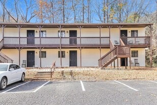 202 Leisure Time Ln in Winston-Salem, NC - Building Photo