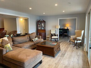 53 Woods Rd in Greenwood Lake, NY - Building Photo - Building Photo