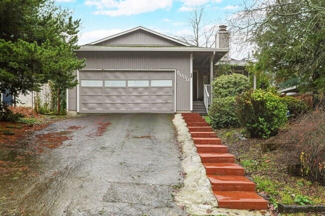 property at 5000 SW Buddington St