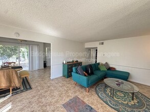 1000 Leslie Rd in El Cajon, CA - Building Photo - Building Photo