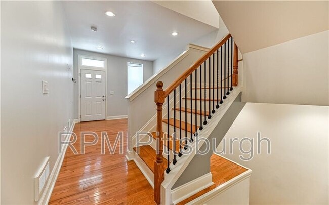 185 Almond Wy in Pittsburgh, PA - Building Photo - Building Photo