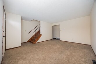 3389 Beachworth Dr in Columbus, OH - Foto de edificio - Building Photo