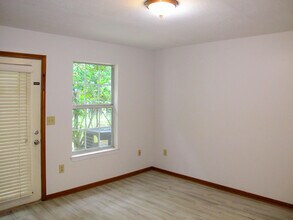 888 Culp Ave in Fort Walton Beach, FL - Building Photo - Building Photo