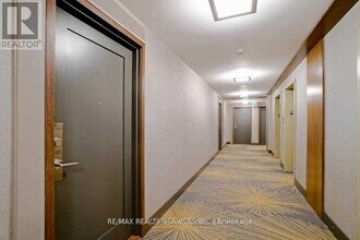 5025 Four Springs Ave in Mississauga, ON - Building Photo - Building Photo