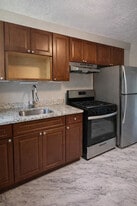 Jubilee Estates in New Britain, CT - Building Photo