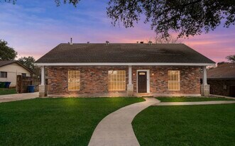 5723 Bogart Dr in San Antonio, TX - Building Photo