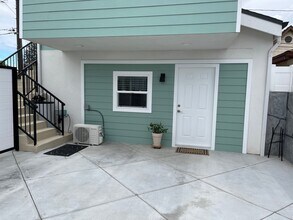 5331 E Brittain St in Long Beach, CA - Foto de edificio - Building Photo