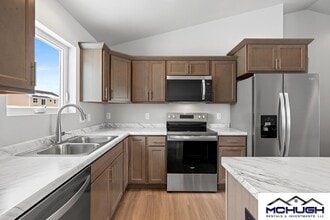 1731 Sovereign Way in Neenah, WI - Building Photo - Building Photo