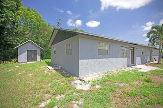 4984 Kirk Rd in Lake Worth, FL - Building Photo - Building Photo