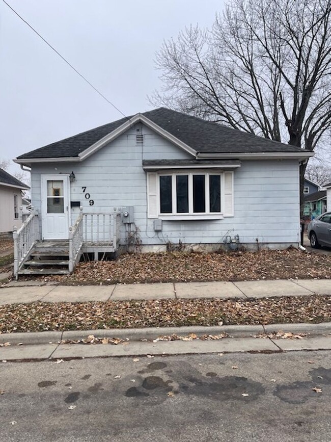 property at 709 13th St NE
