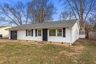 1710 Crescent Dr in Champaign, IL - Building Photo