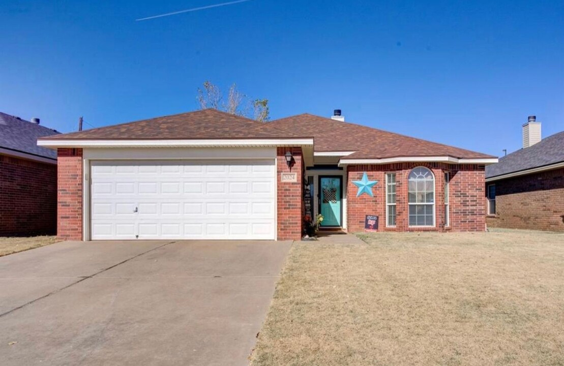 2024 100th St in Lubbock, TX - Foto de edificio