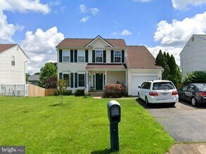 13817 Rosewood Dr in Woodbridge, VA - Building Photo - Building Photo