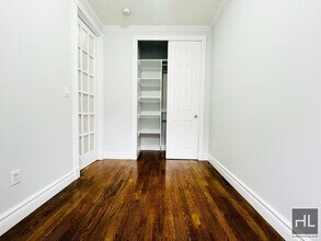 East 13th Street, Unit 16 in New York, NY - Building Photo - Building Photo