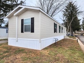 230 Whittlesey Ave in Norwalk, OH - Building Photo