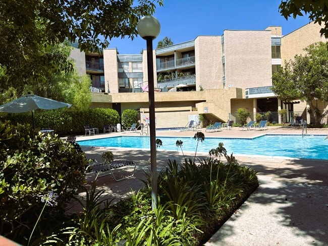 4589 Via Marisol, Unit 4589 Via Marisol Unit 257 in Los Angeles, CA - Building Photo - Building Photo