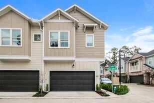 5102 Royal Heath Dr in Houston, TX - Building Photo