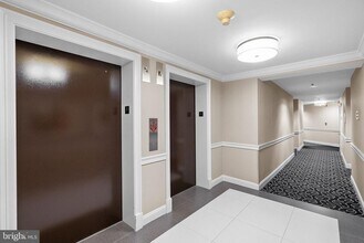 1645 International Dr in McLean, VA - Building Photo - Building Photo